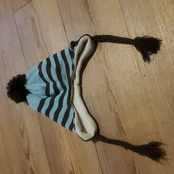 ***FREE ADD ON*** Fleece toque - Picture 1 of 4